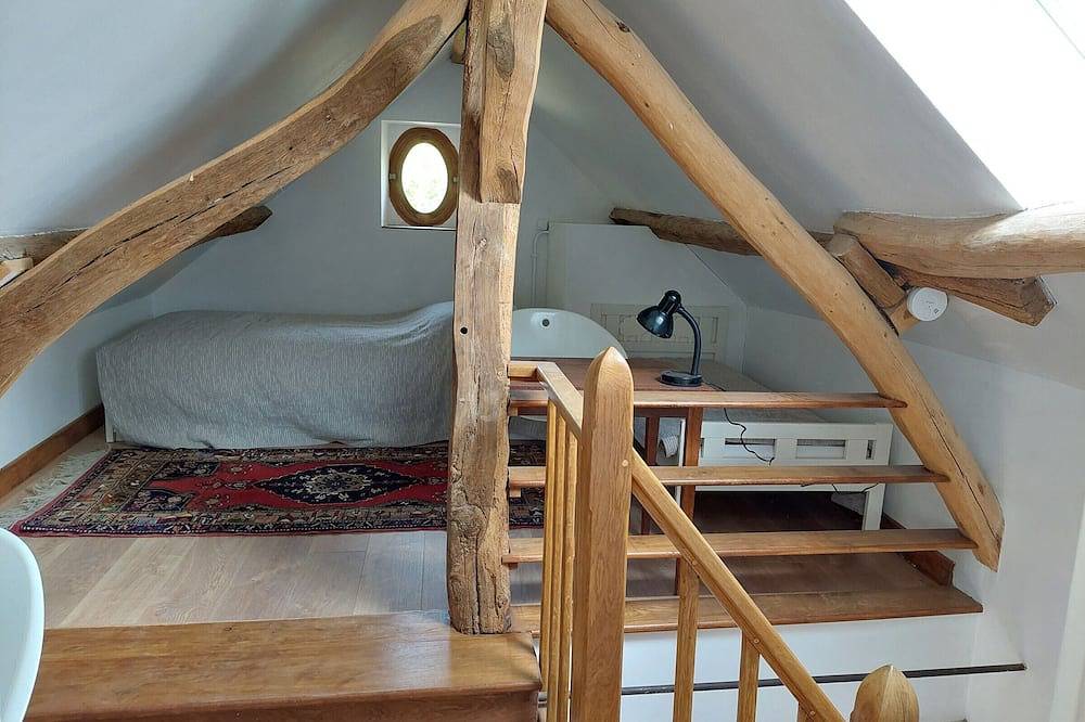 Retraite Champêtre avec Home Cinéma et Verger Libre Cueillette, près de la Loire et des Châteaux in Gémigny, Vallée de la Loire