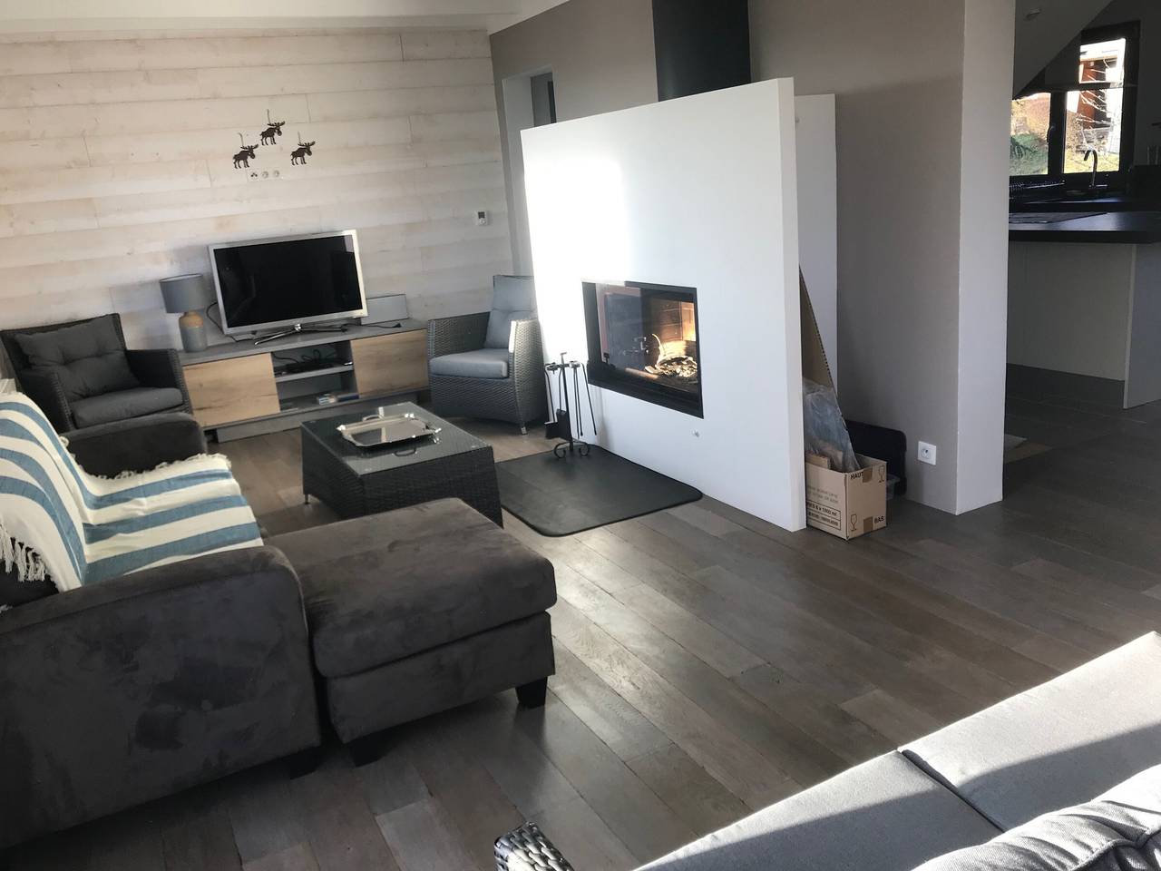 Chalet rénové pour 10 pers. avec Parking proche Super Besse in Super Besse, Besse-et-Saint-Anastaise