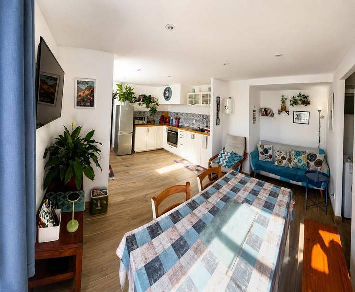 Apartamento de vacaciones para 4 personas, con vistas además de piscina y jardín - 1