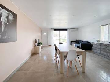 Gîte pour 6 personnes, avec vue ainsi que terrasse et jardin à Labarthe-Inard