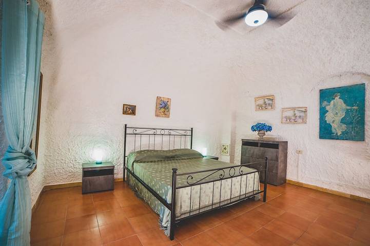 Jamm - House with hot tub, terrace and parking in Termini Napoli, Massa Lubrense