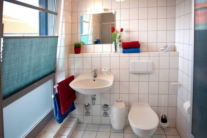 Ganze Wohnung, Exkl. Ferienapartment mit Ostseeblick 50m zum Strand Tiefgarage + Wlan gratis in Strand Boltenhagen, Boltenhagen