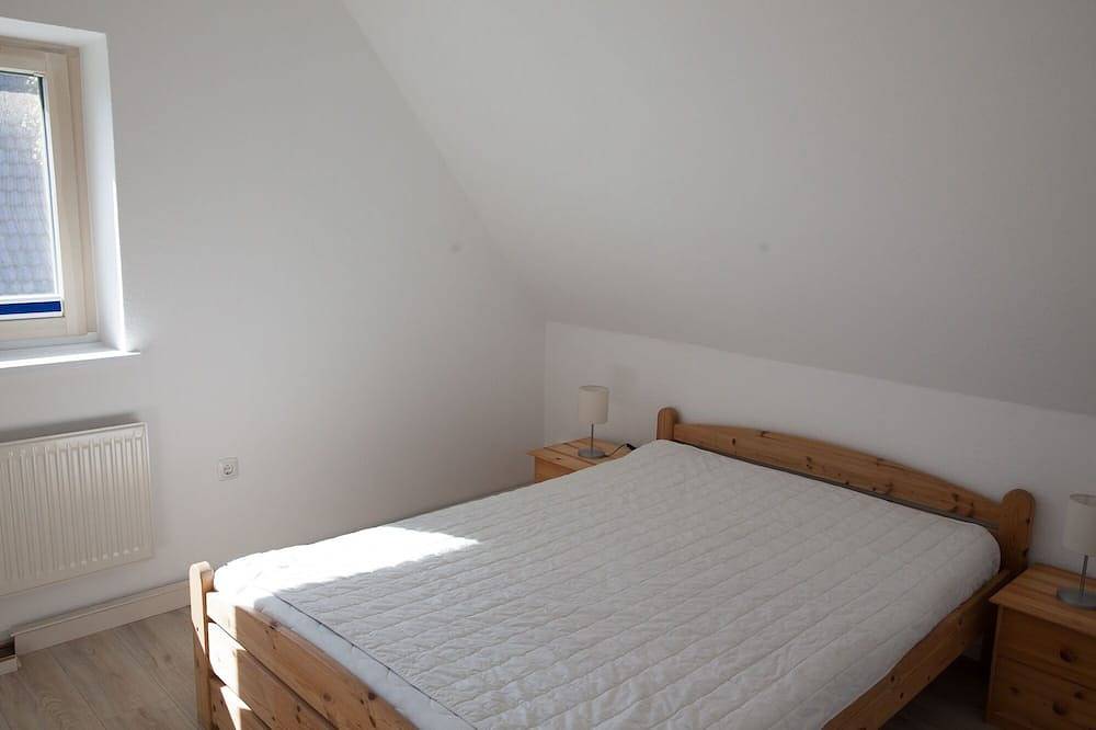 Alleinstehendes Haus mit Garten und Terrasse in Strandnähe in Kieler Förde, Strande