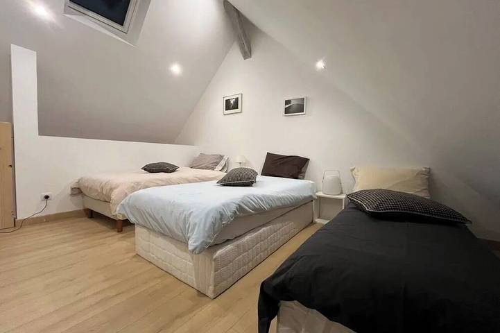 Country house with exceptional view - sleeps 9/11 - swimming pool in Chêne-Arnoult, Auxerre und Umgebung