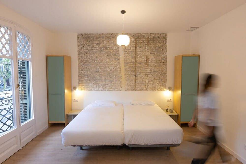Casa Nido Diagonal - Privat Room for 4 in Barcelona Centre, Barcelona