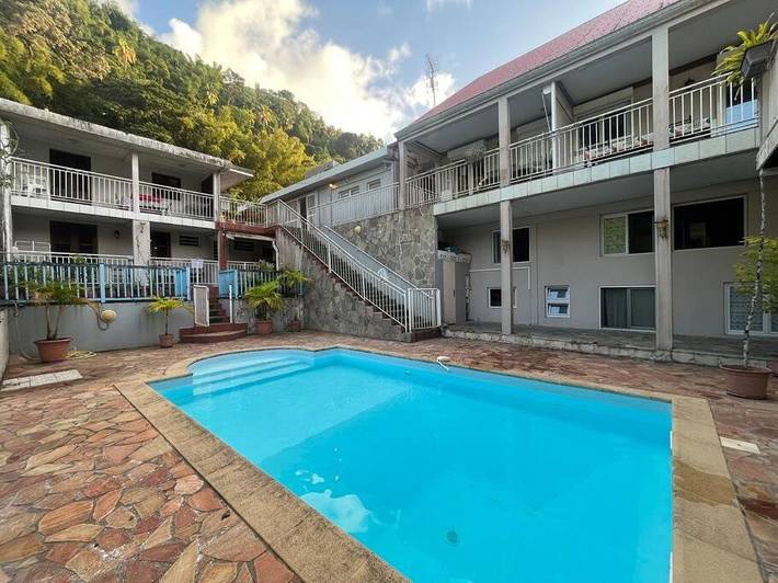 Gîte pour 6 personnes, avec piscine ainsi que vue et balcon à Saint-Pierre (ville) - 3