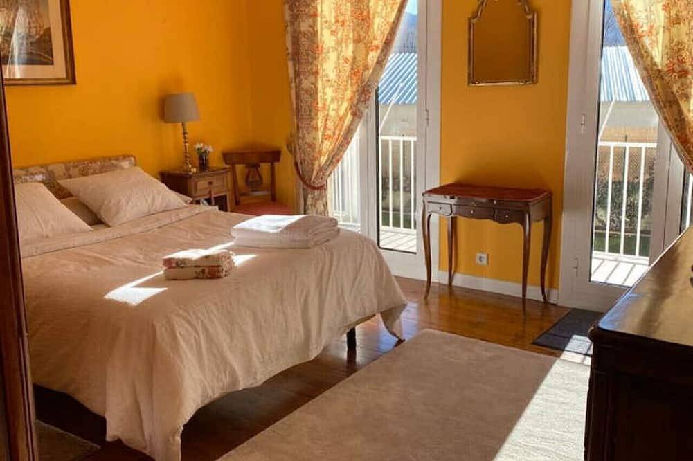 Appartement entier, Chez Hélène, adapté Pmr (disabled) les chiens bienvenus 4 pax, 3*gites de France in Bourg-Madame, Région de Prades