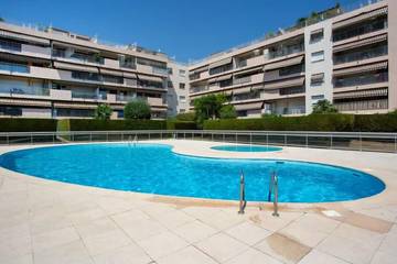 Gîte pour 6 personnes, avec piscine et terrasse, animaux acceptés dans Aeroport Nice - Cote D Azur