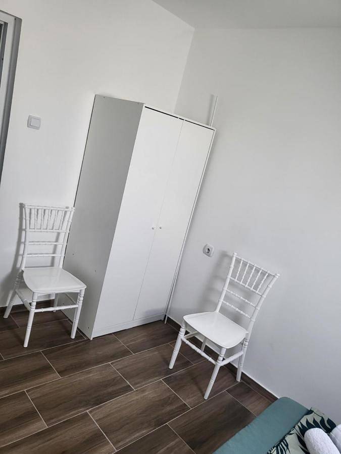 Maison de campagne pour 3 personnes, avec vue et terrasse, animaux acceptés à Kladovo