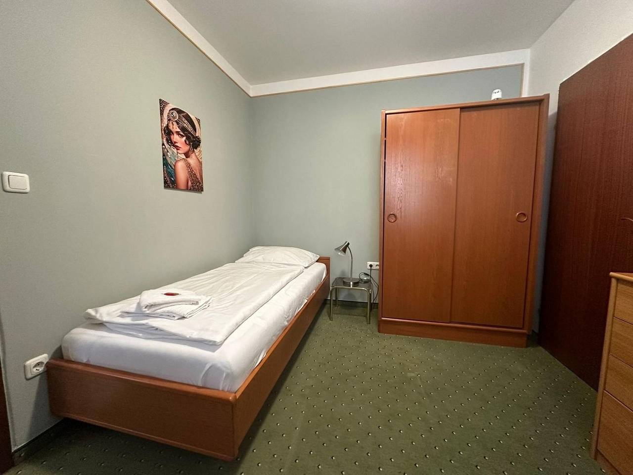 Ganze Ferienwohnung, Mariazellerhof Room 014 in St. Pölten, Mostviertel Region