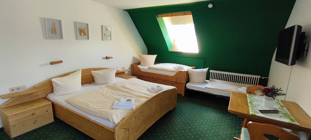 Landgasthaus Backhof-Helmle - Einzelzimmer mit Dusche und Wc in Breitnau, Südschwarzwald