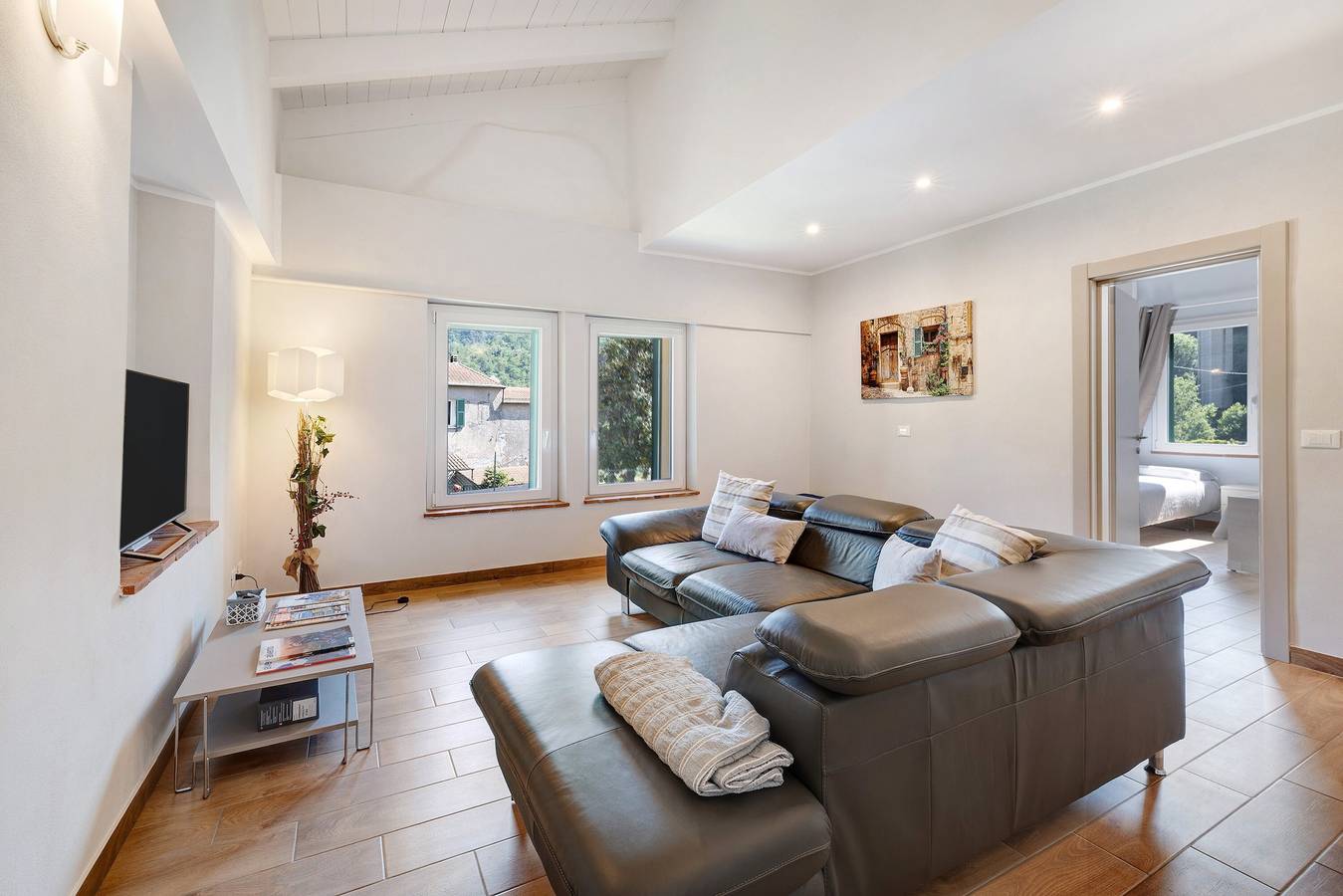 Ganze Wohnung, Ca di Perti Ferienwohnung 3 mit Bergblick in Finale Ligure Gemeinde, Riviera di Ponente