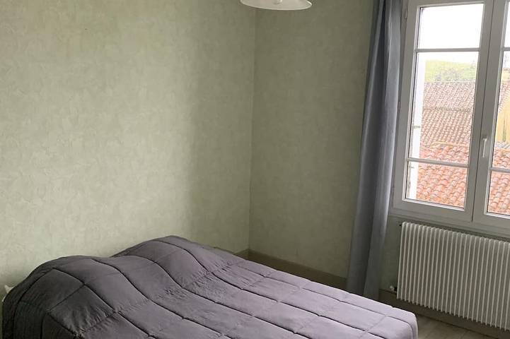 Location de vacances pour 6 personnes, avec terrasse, animaux acceptés à Saint-Michel-Mont-Mercure - 3