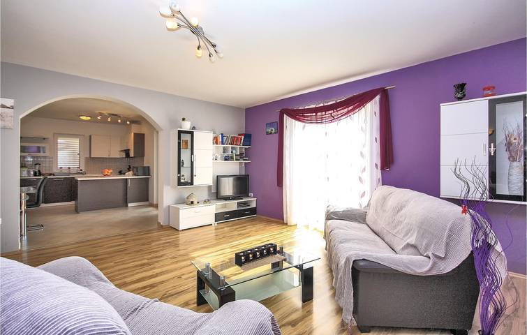 Location de vacances pour 6 personnes, avec terrasse à Svetvinčenat - 2