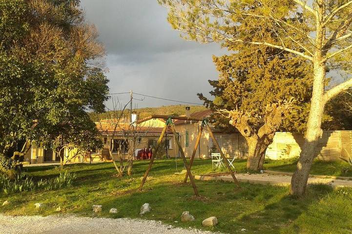 Gîte pour 14 personnes, avec jardin