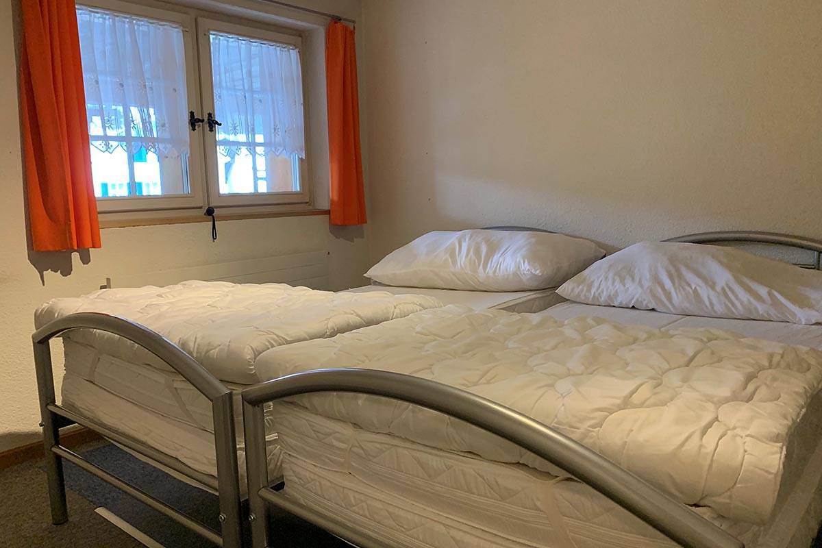 Ganze Ferienwohnung, Diegastgeberei.ch - Revier lauschig und charmant - Revier lauschig und charmant in Diesbach, Glarus Süd