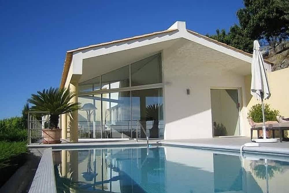 Impresionantes vistas al mar en villa de diseño exclusivo!Destino de verano e invierno! in Tourrettes-sur-Loup, Region de Cannes