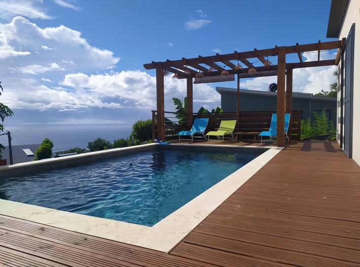 Villa pour 6 personnes, avec jardin ainsi que terrasse et piscine