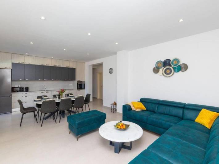 Ferienhaus für 8 Personen, mit Terrasse und Garten