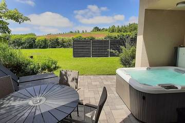 Gîte pour 3 personnes, avec jardin et sauna à Burbach