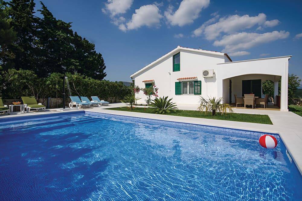 Casa vacanza a Kastela a partire da 201€ a notte