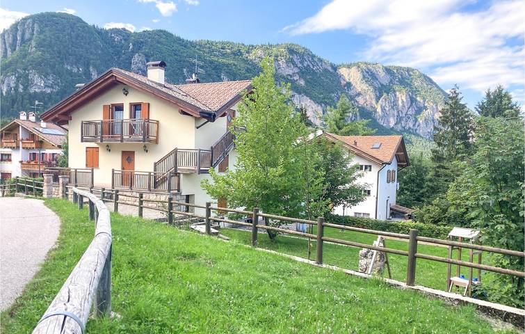 Casa vacanza per 6 persone, con Terrazza e Giardino a Fai della Paganella