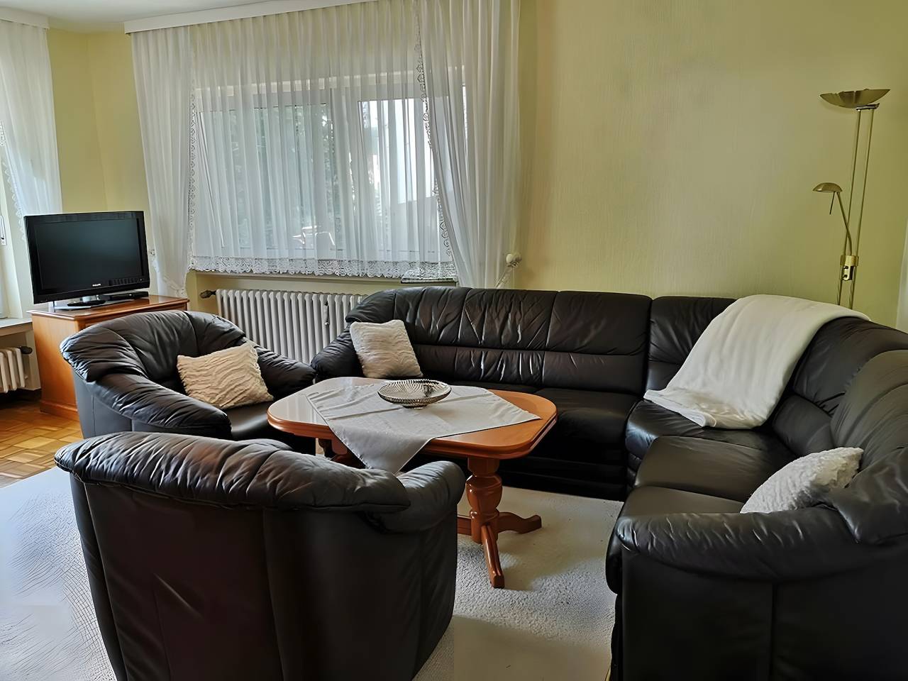 Ganze Wohnung, Ferienwohnung 'Am Schloßpark' mit privater Terrasse, privatem Garten und Wi-Fi in Melsungen, Schwalm-Eder-Kreis
