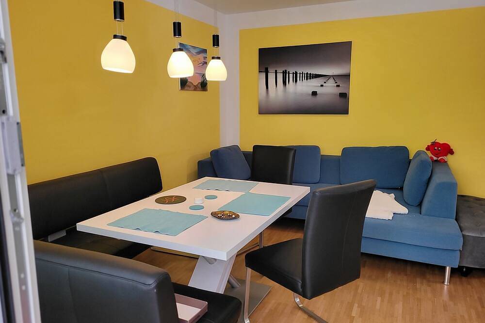 Entire apartment, Modern apartment for families with small children. U1 within walking distance in Nuremberg, Franconia