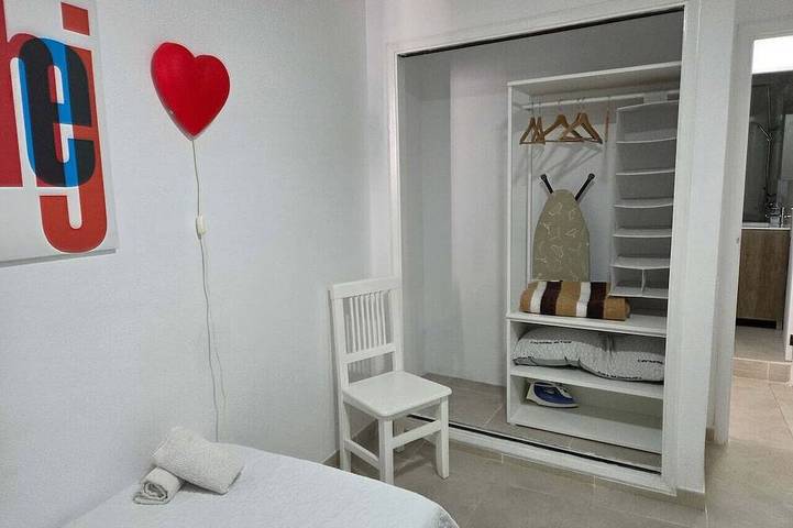Appartement entier, Santa Cruz, central and modern, near the beach in Santa Cruz de La Palma, La Palma Sud