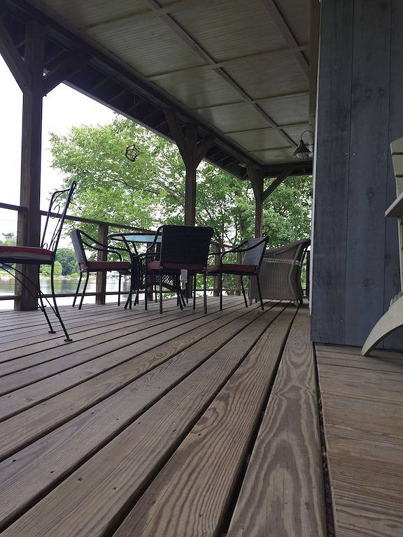 Waterfront Retreat am Bantam Lake mit eigenem Strand - Skiurlaub im Winter in Litchfield County