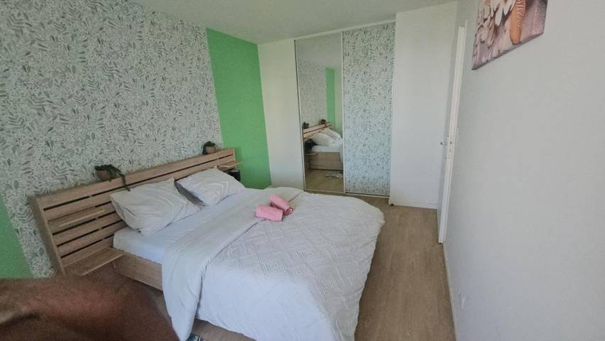 Gîte pour 4 personnes, avec vue et balcon à Jouy-le-Moutier - 2