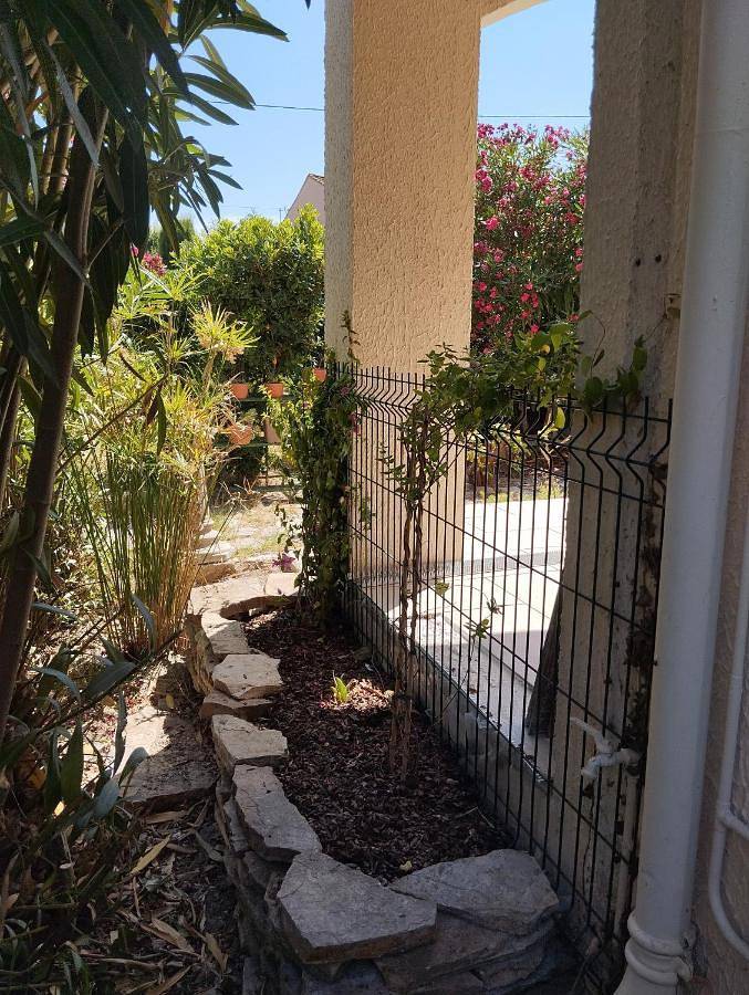 Location de vacances pour 6 personnes, avec jardin et balcon à Coursan - 4