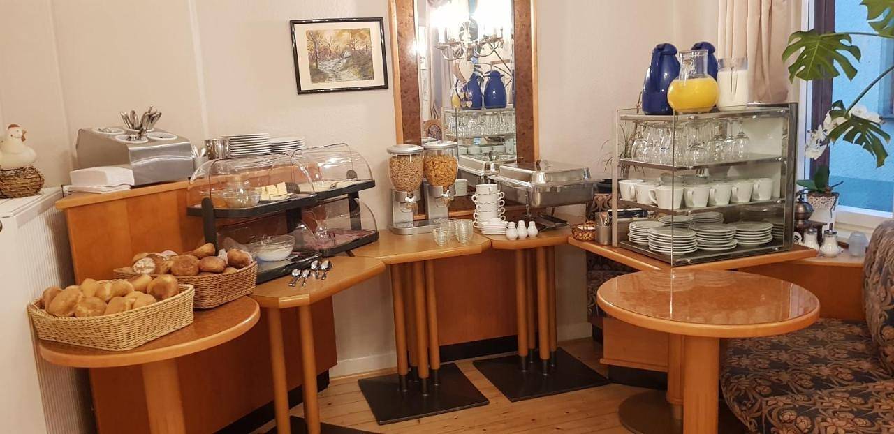 Cafe-Konditorei-Pension Sander in Niederfell, Osteifel