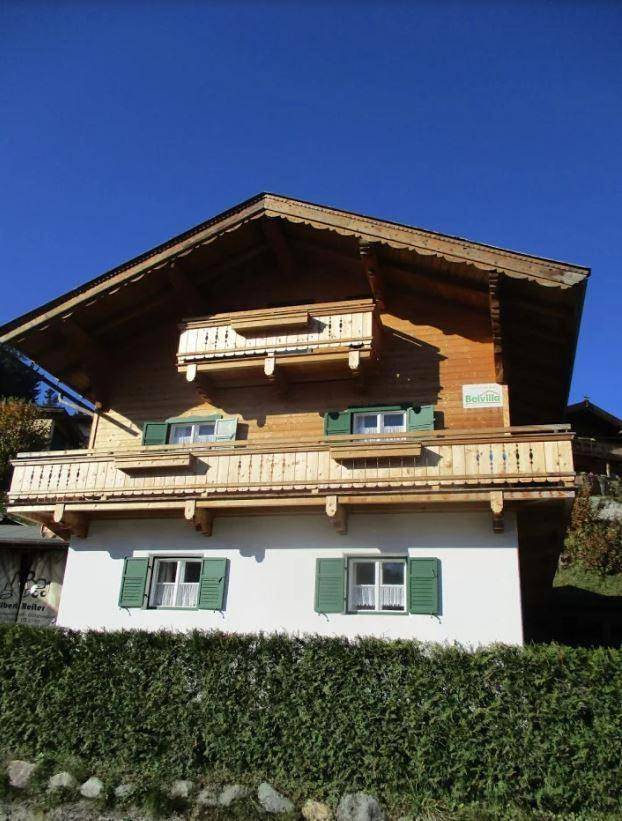 Ferienhaus für 20 Personen, mit Garten und Balkon in Ellmau