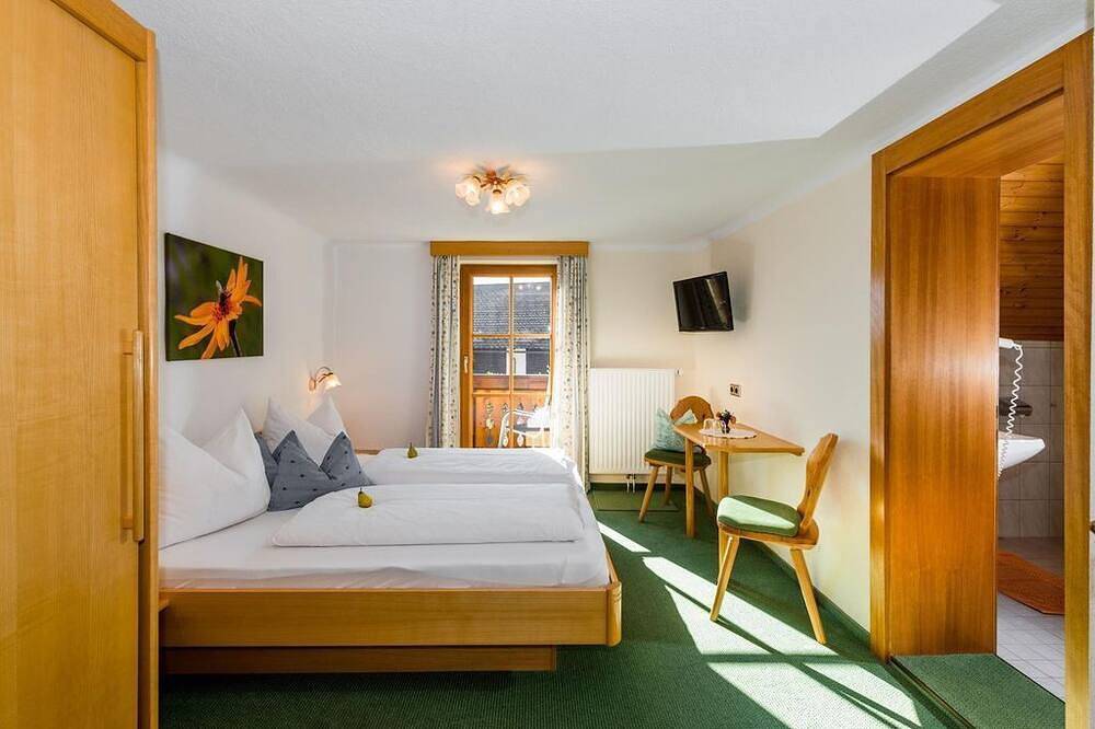 Doppelzimmer mit Dusche, Wc (Langzeitrate) - Linharterhof - Urlaub am Bauernhof in Haus, Schladming-Dachstein