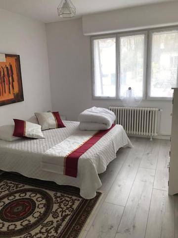 Gîte pour 6 personnes, avec balcon, animaux acceptés à Avrillé - 4