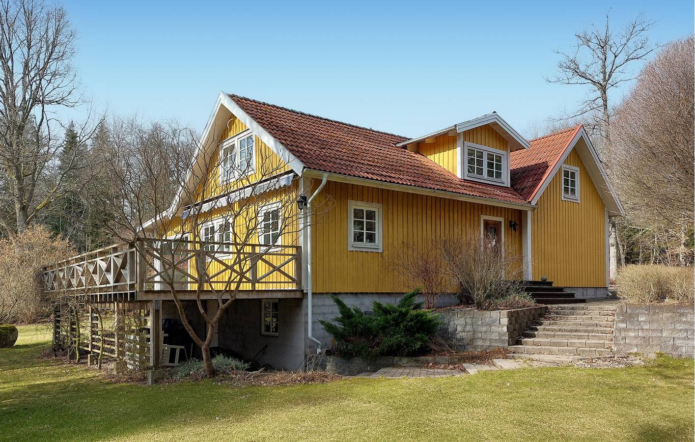 Ferienhaus für 8 Personen mit Terrasse in Kronoberg