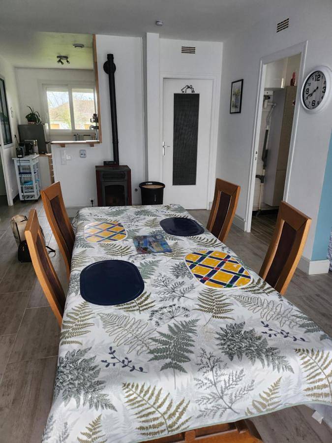 Location de vacances pour 2 personnes, avec vue et terrasse à Le Veurdre - 3