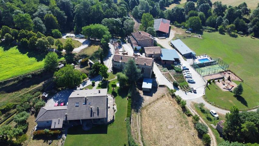 Casa rural para 5 personas, con Balcón y Terraza además de Jardín y Piscina en La Pobla de Lillet - 4