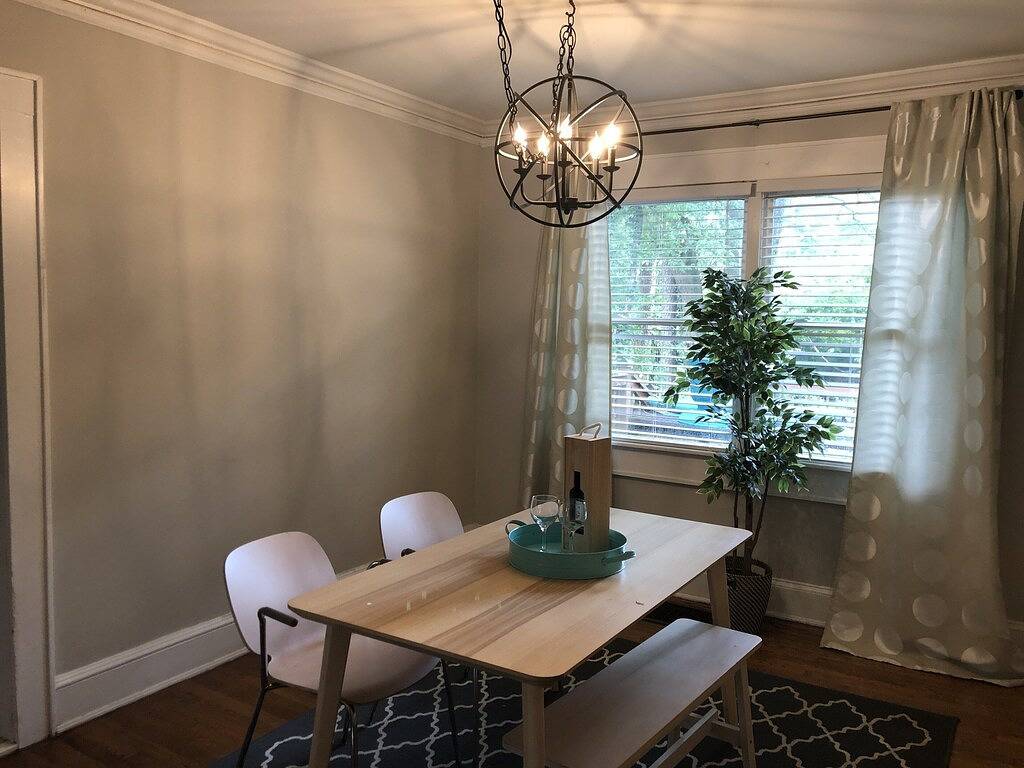 Neu! Jefferson Park Pecan Cottage - 5 Min. Downtown Atlanta & Flughafen + Parkplatz in East Point, Fulton County