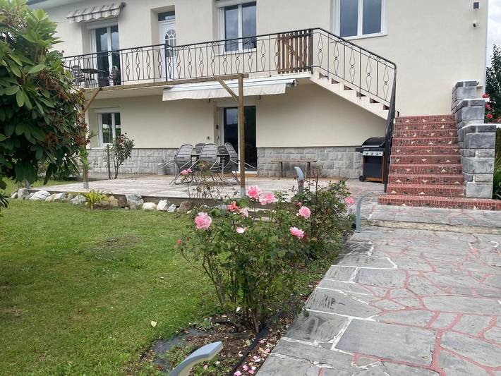 Gîte pour 6 personnes, avec jardin et vue, animaux acceptés à Lannemezan - 2