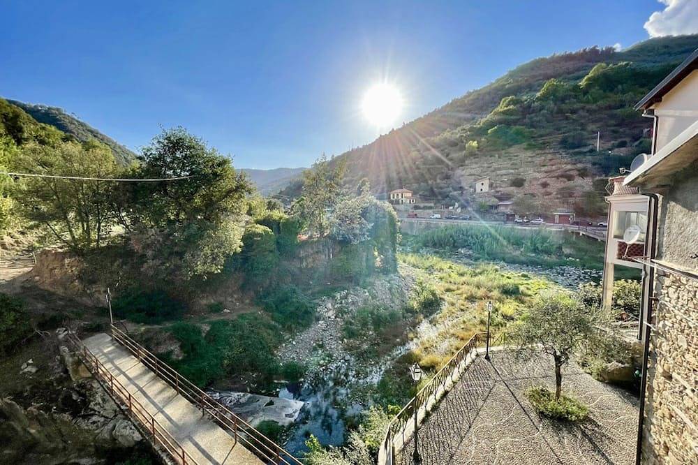 Casa Celestine in Via Orsini Isolabona Liguria Italy Sleeps 5 in Isolabona, Alpes Ligures