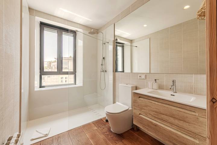 Ferienwohnung für 7 Personen, mit Terrasse und Pool in Sevilla - 4