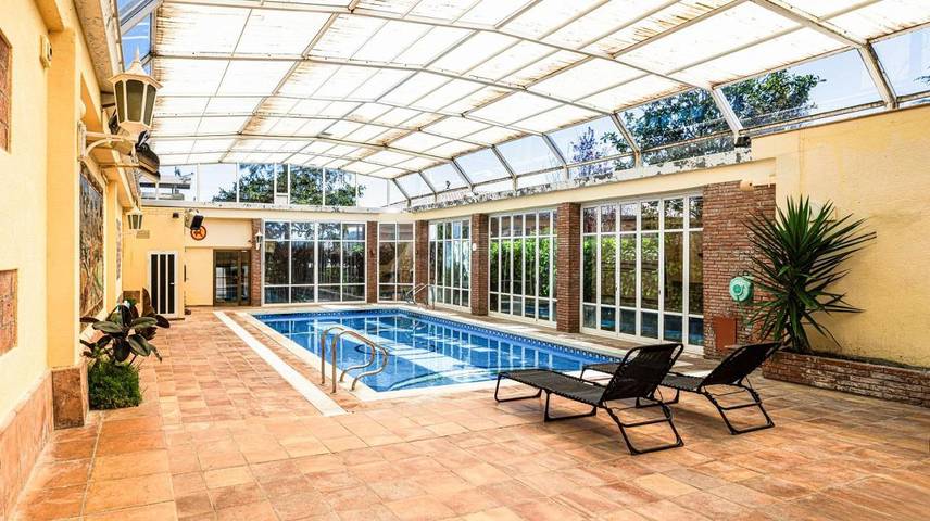 Chalet para 25 personas, con vistas y piscina además de sauna y jardín, Se admiten mascotas en Provincia de Barcelona - 3