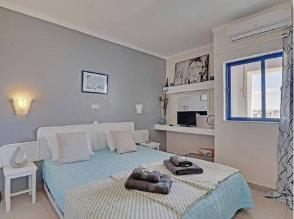 Ganze Ferienwohnung, Ferienwohnung für 4 Personen mit Meerblick in Praia da Rocha, Portimão