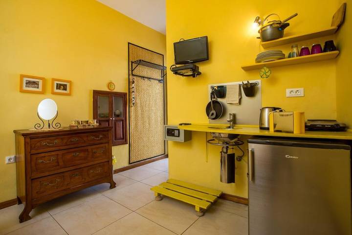 Maison d’hôte pour 2 personnes, avec jardin, animaux acceptés dans Rhodes - 2