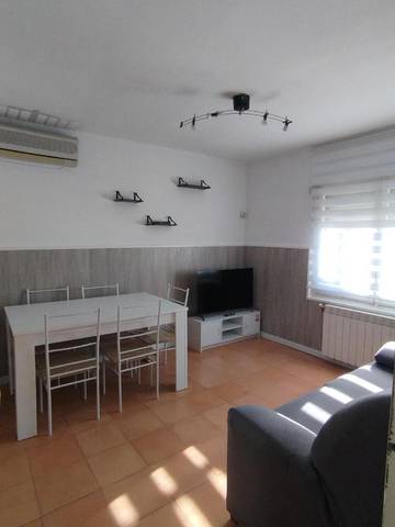 Maison de campagne pour 10 personnes, avec terrasse, animaux acceptés à Fayón