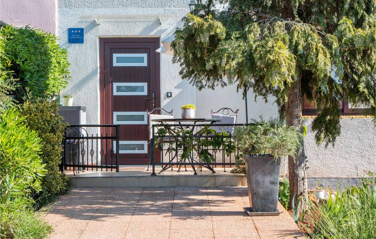 Ferienwohnung für 2 Personen, mit Terrasse in Medulin - 2