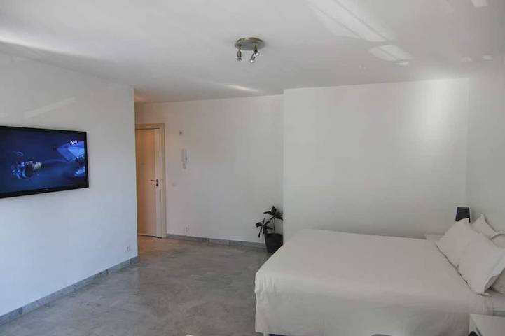 Appartement entier, Azur 3000 - Studio Supérieur in Saint-Laurent-du-Var, Côte méditerranéenne (France)