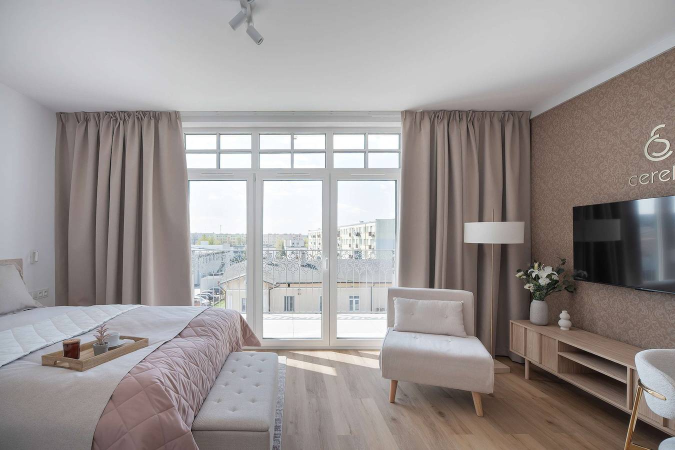 Ganzes Studio, Stylish Studio with a Balcony | A Place to Work in Ciechocinek, Kujawien-Pommern